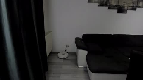 Snapshot of richarddarell chatting on October 21, 4:39 am RichardDarell online show from October 21, 4:39 am