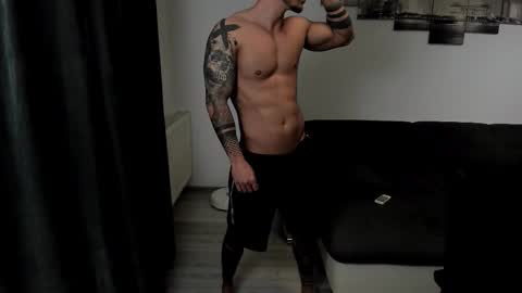 Snapshot of richarddarell chatting on September 28, 5:16 am RichardDarell online show from September 28, 5:16 am