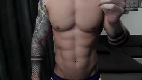 Snapshot of richarddarell chatting on February 27, 6:02 am RichardDarell online show from February 27, 6:02 am