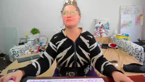 Anna - not anna - right Anna  online show from February 14, 9:23 am