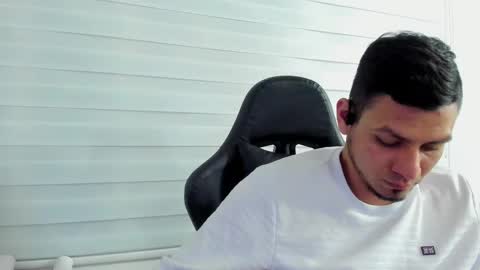 Snapshot of rick_diesel chatting on February 10, 8:42 am Rick Diesel online show from February 10, 8:42 am