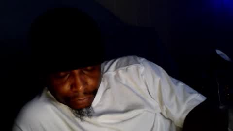 Snapshot of rickavelli chatting on October 13, 11:12 am Rick online show from October 13, 11:12 am