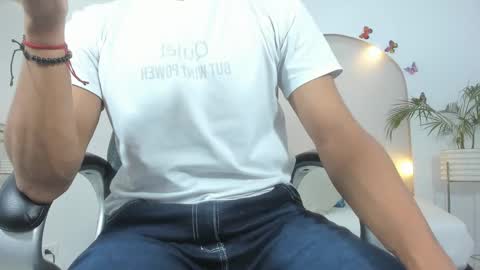 Ricky  online show from November 18, 8:23 pm