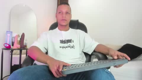 Snapshot of ricky_owens1 chatting on September 11, 1:01 pm Ricky online show from September 11, 1:01 pm