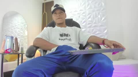 Snapshot of ricky_owens1 chatting on October 3, 1:30 pm Ricky online show from October 3, 1:30 pm