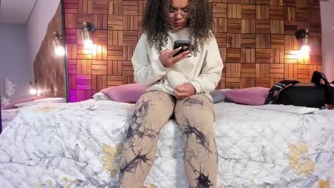 Snapshot of rihannadeep chatting on February 21, 10:07 am Sara online show from February 21, 10:07 am