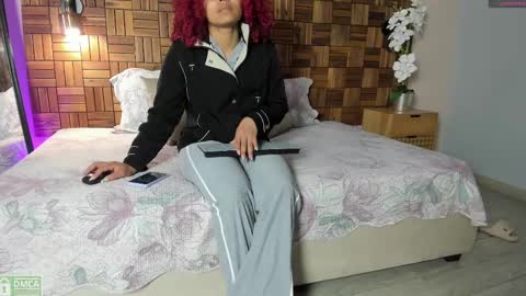 Snapshot of rihannadeep chatting on October 6, 10:00 am Sara online show from October 6, 10:00 am