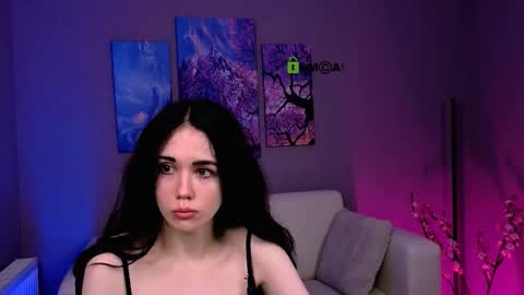 Snapshot of riley_sanders chatting on October 19, 9:36 am Meow online show from October 19, 9:36 am