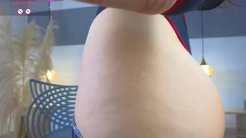 Snapshot of riley_sierra chatting on February 13, 12:21 pm Riley Sierra online show from February 13, 12:21 pm