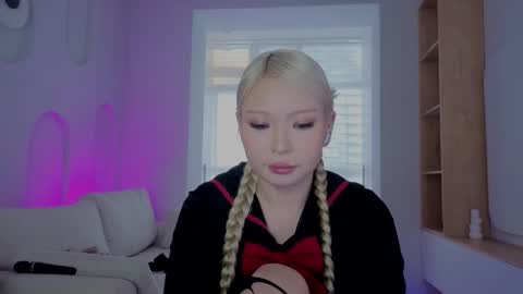 Snapshot of rileymee chatting on September 13, 3:42 am rileymee online show from September 13, 3:42 am