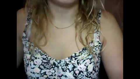 Snapshot of riveramaureen chatting on October 16, 12:16 pm RiveraMaureen online show from October 16, 12:16 pm