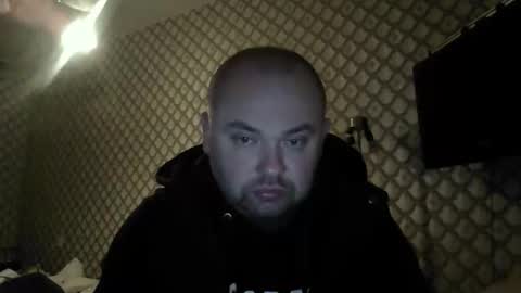 rob18997 online show from November 24, 8:40 pm