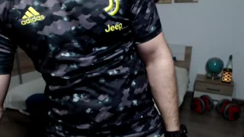 robbyshawz online show from April 14, 5:44 am