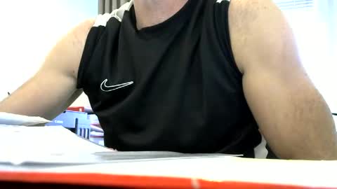 Snapshot of robert45l chatting on October 20, 7:57 am robert45l online show from October 20, 7:57 am