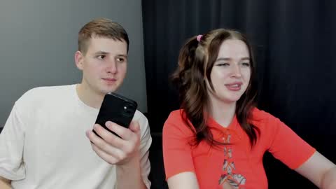 Snapshot of robert_lisa chatting on January 16, 11:58 am Lisa and Robert i am online all days 900 am GMT3 online show from January 16, 11:58 am