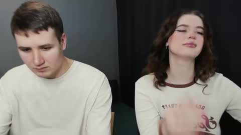 Snapshot of robert_lisa chatting on February 23, 2:40 am Lisa and Robert i am online all days 900 am GMT3 online show from February 23, 2:40 am