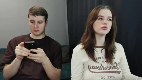 Snapshot of robert_lisa chatting on March 6, 10:30 am Lisa and Robert i am online all days 900 am GMT3 online show from March 6, 10:30 am