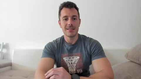 roberto4ever online show from April 6, 11:11 am