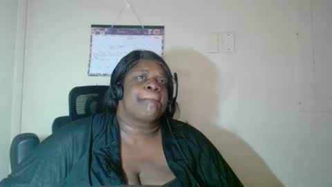 robertswhitney52 online show from January 12, 7:48 am