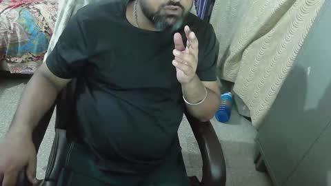 robin online show from November 10, 8:28 am