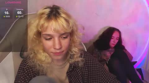 Snapshot of robin_yours chatting on September 13, 2:41 pm Robin your online show from September 13, 2:41 pm