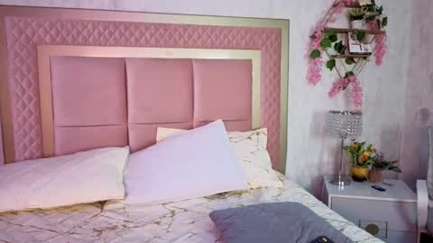 robin D online show from October 18, 3:38 pm