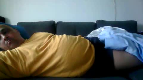 robin online show from April 18, 11:45 am