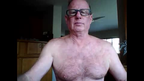 robo0000 online show from September 12, 6:32 pm