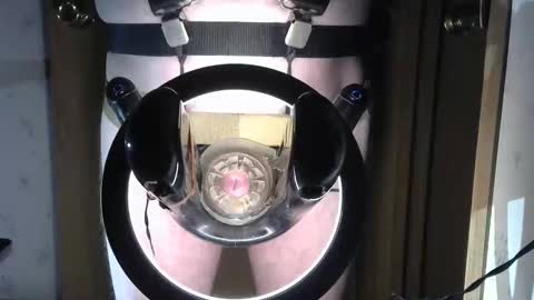 Robodickmilker online show from March 3, 9:05 pm