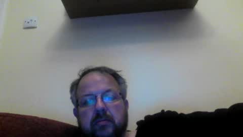 Snapshot of robx32 chatting on March 1, 10:21 pm Rob online show from March 1, 10:21 pm