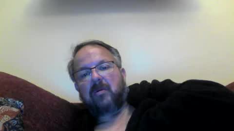 Snapshot of robx32 chatting on October 2, 4:22 am Rob online show from October 2, 4:22 am