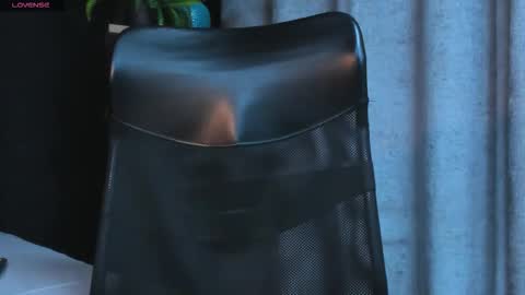 rocco_santos online show from September 18, 8:40 am