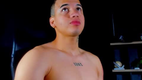 rocco_santos online show from March 23, 6:13 pm