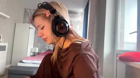 Anny online show from February 16, 11:19 am