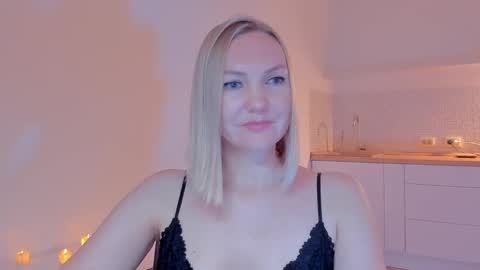 Snapshot of rock__baby chatting on January 11, 1:06 am rock__baby online show from January 11, 1:06 am