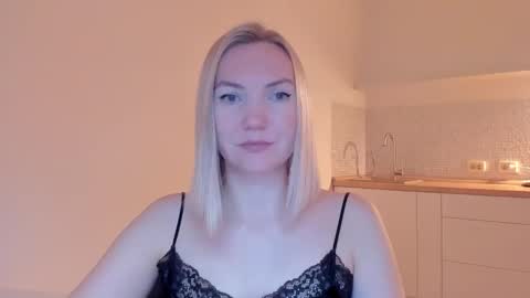 Snapshot of rock__baby chatting on February 11, 11:01 pm rock__baby online show from February 11, 11:01 pm