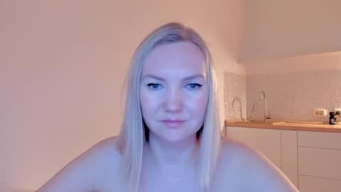 Snapshot of rock__baby chatting on March 9, 6:39 am rock__baby online show from March 9, 6:39 am