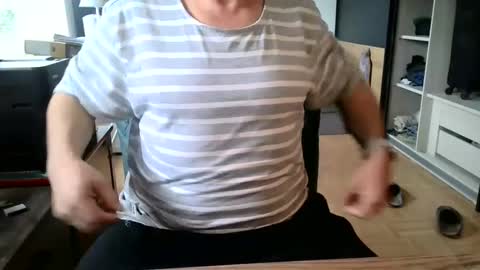 rolandloser1000 online show from February 23, 10:28 am