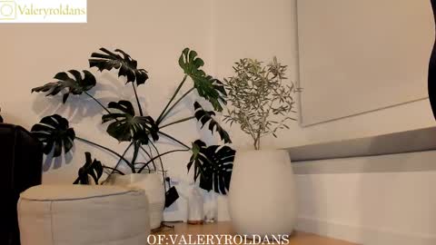 Valery Roldans online show from March 11, 2:10 am