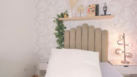   online show from September 20, 11:35 am