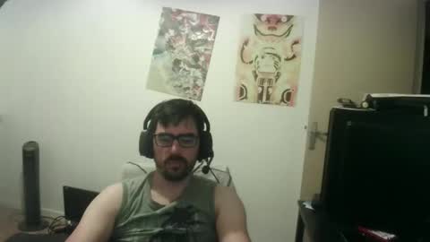 Snapshot of romainb72 chatting on October 16, 12:10 am romainb72 online show from October 16, 12:10 am