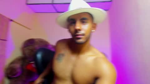 Snapshot of romanpearce_ chatting on January 24, 1:56 am Roman online show from January 24, 1:56 am