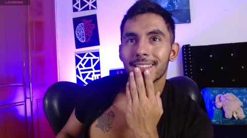 Snapshot of romanpearce_ chatting on September 9, 9:48 pm Roman online show from September 9, 9:48 pm