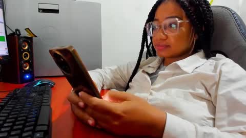 Is A Belle online show from October 12, 3:10 am