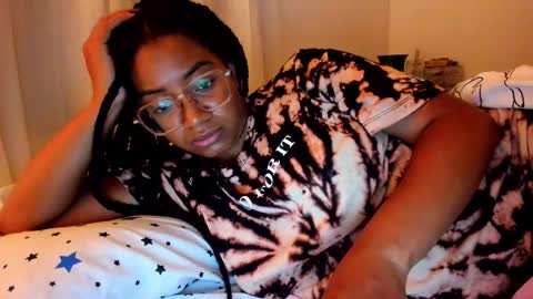 Is A Belle online show from November 21, 4:32 am