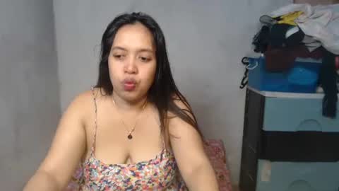 romanticpinay online show from November 1, 3:18 am