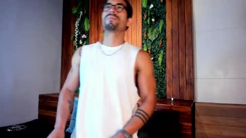 R O M E O  online show from January 23, 4:30 am