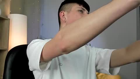 Rony online show from March 4, 8:28 pm