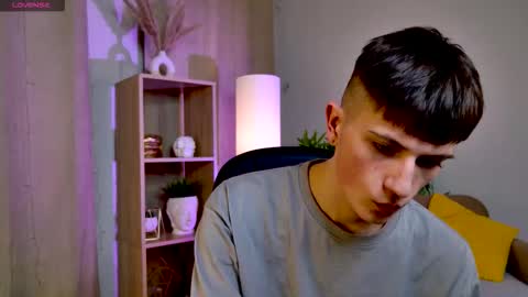 Rony online show from February 8, 7:39 pm