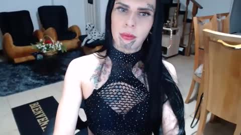 herreraisa offical online show from January 21, 5:05 am